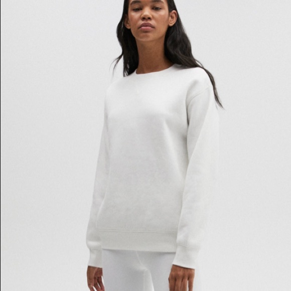 Tna/Aritzia “The perfect crew”